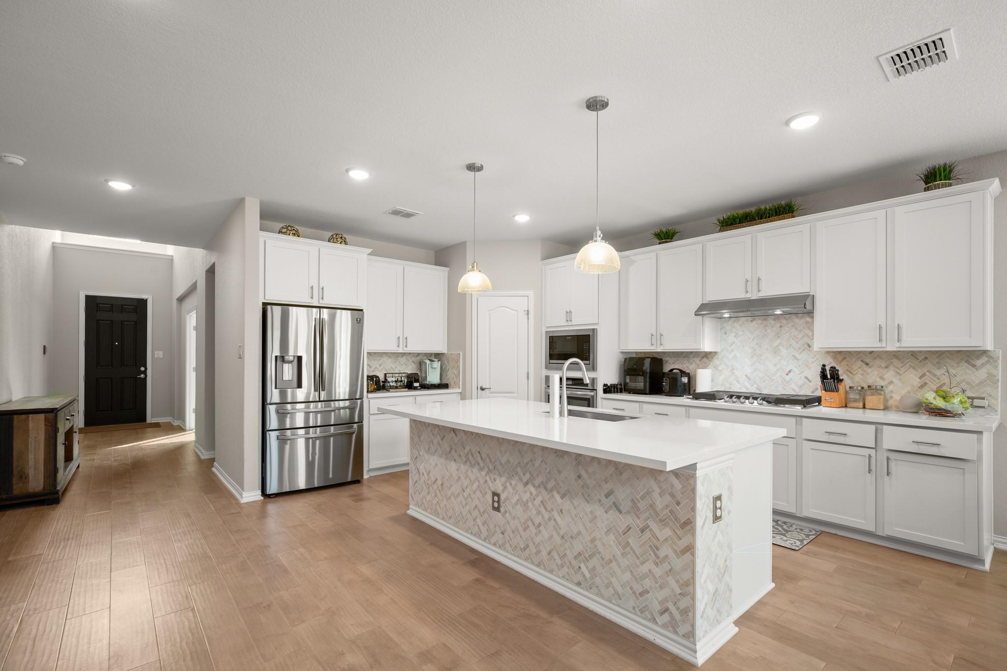 321 Jefferson Dr, Kyle, TX 78640