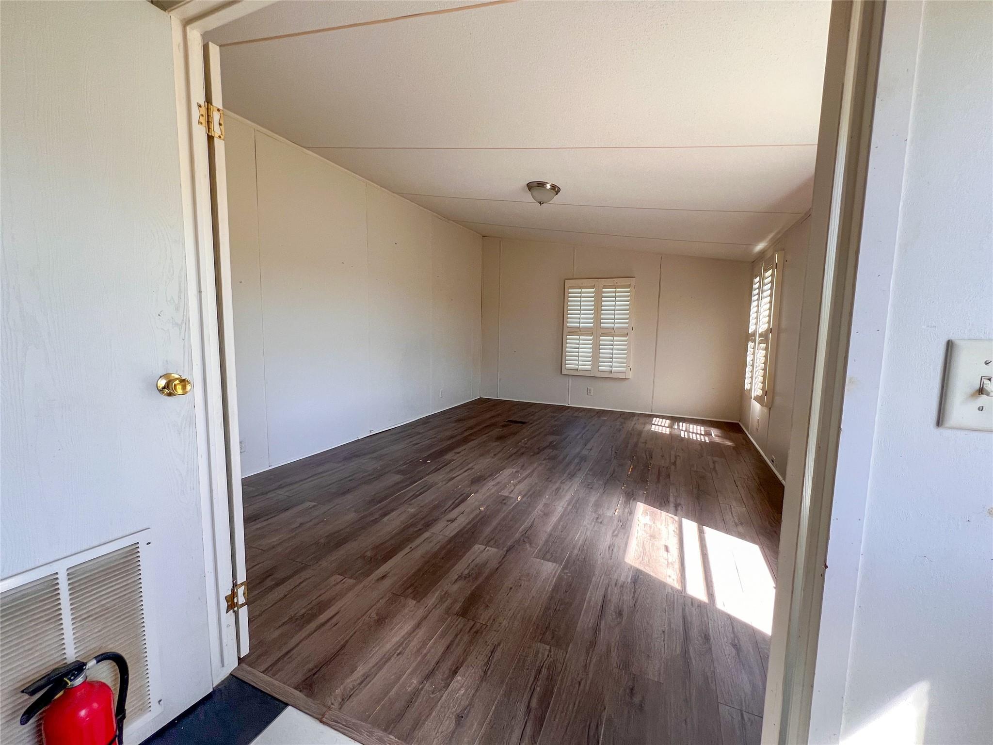 3185 Old Colony Line Rd, Lockhart, TX 78644