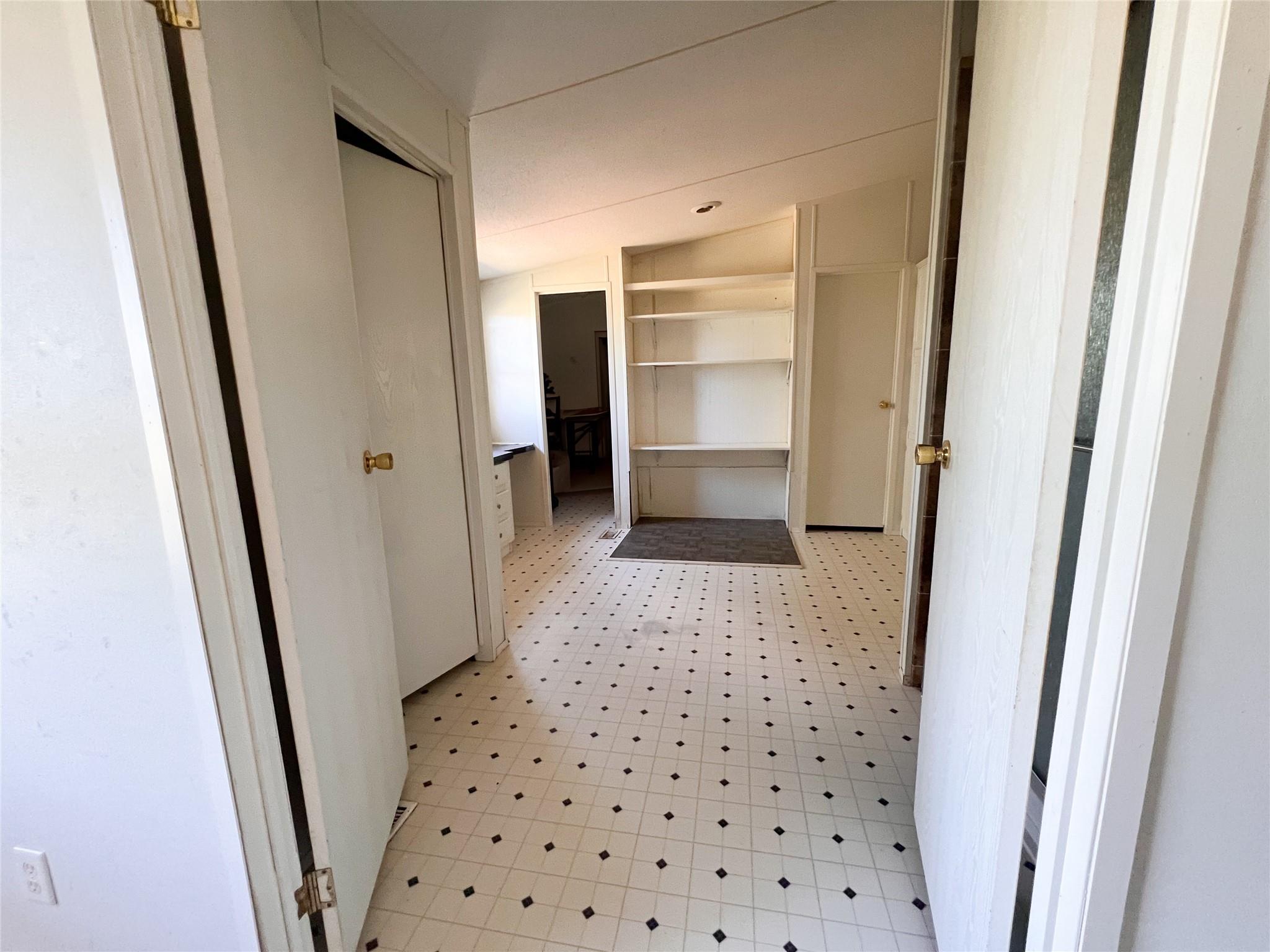 3185 Old Colony Line Rd, Lockhart, TX 78644