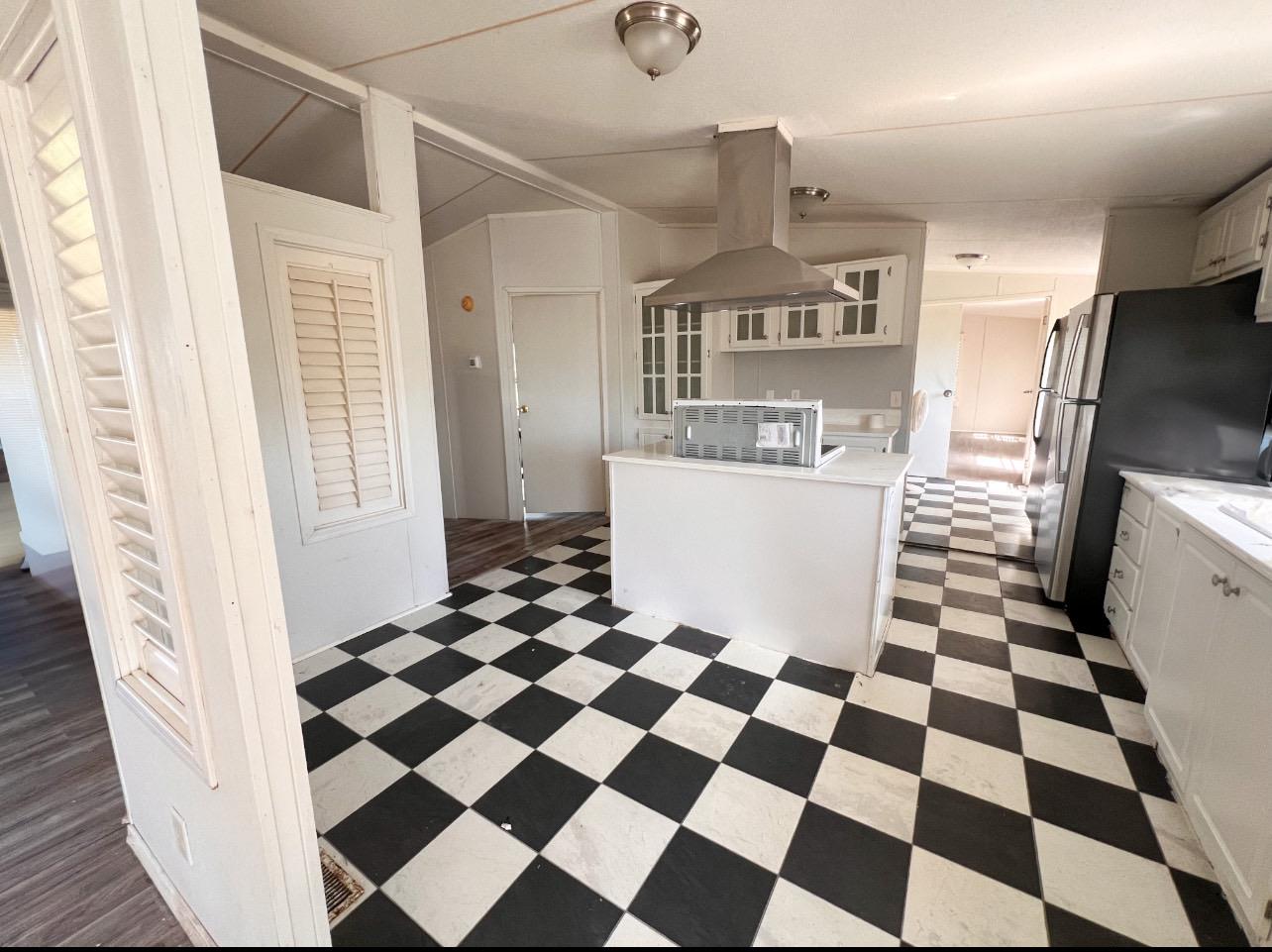 3185 Old Colony Line Rd, Lockhart, TX 78644