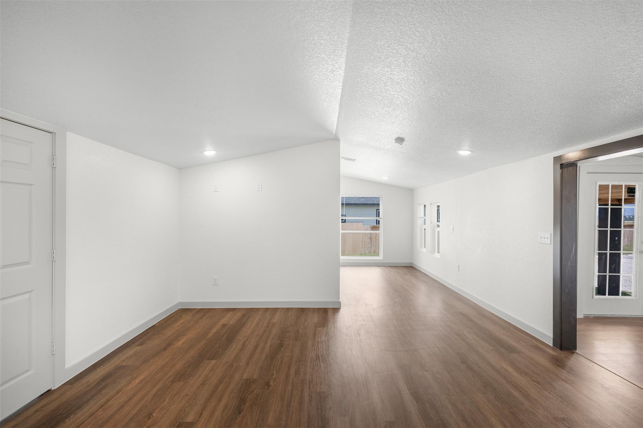 962 SH 304, Bastrop, TX 78602