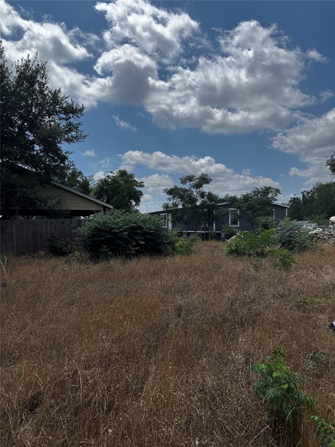 165 W Clearview Cemetery Rd, Bastrop, TX 78602