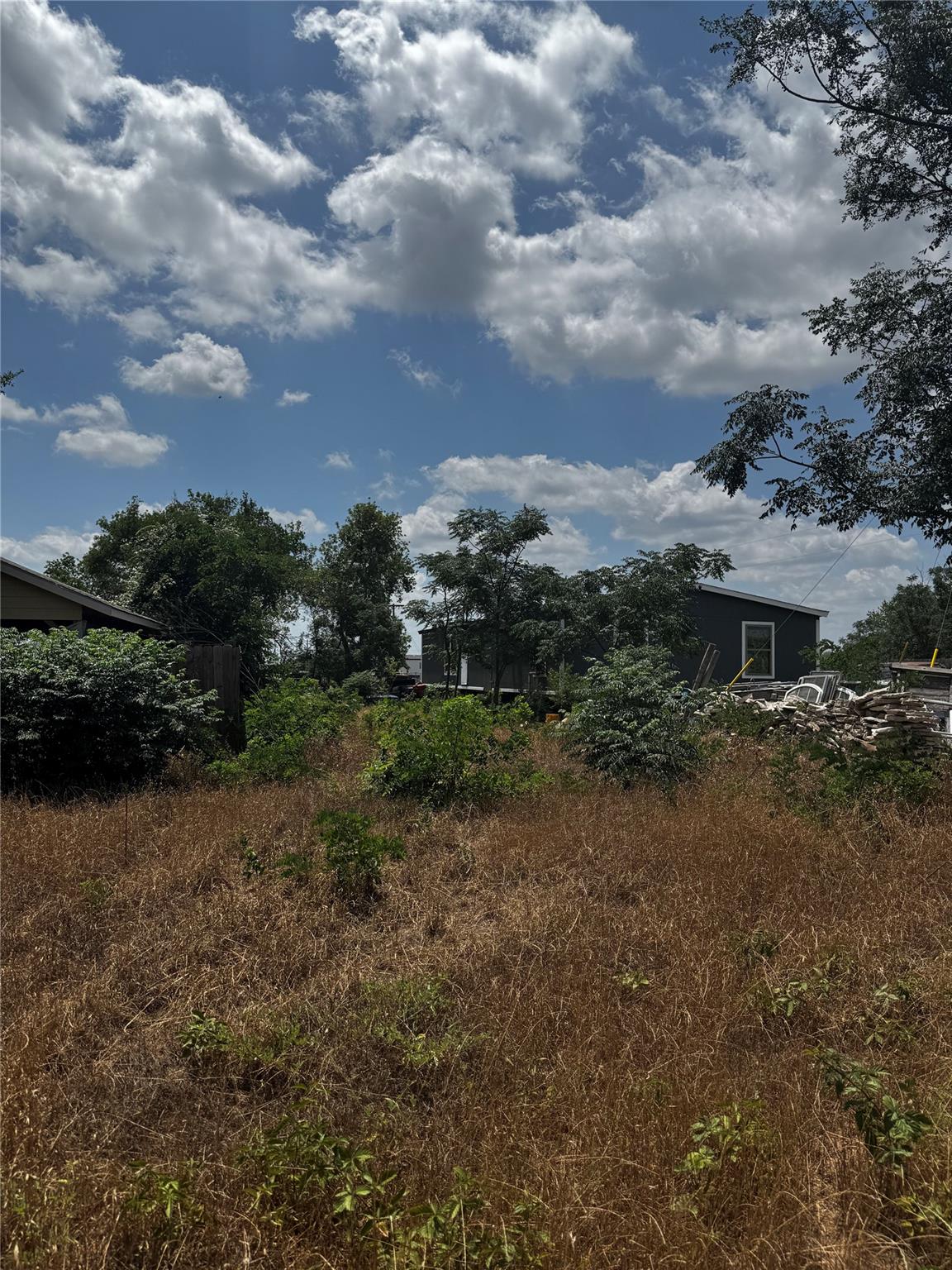 165 W Clearview Cemetery Rd, Bastrop, TX 78602