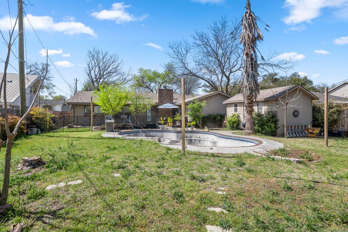 1304 Gatlinburg Dr, Pflugerville, TX 78660