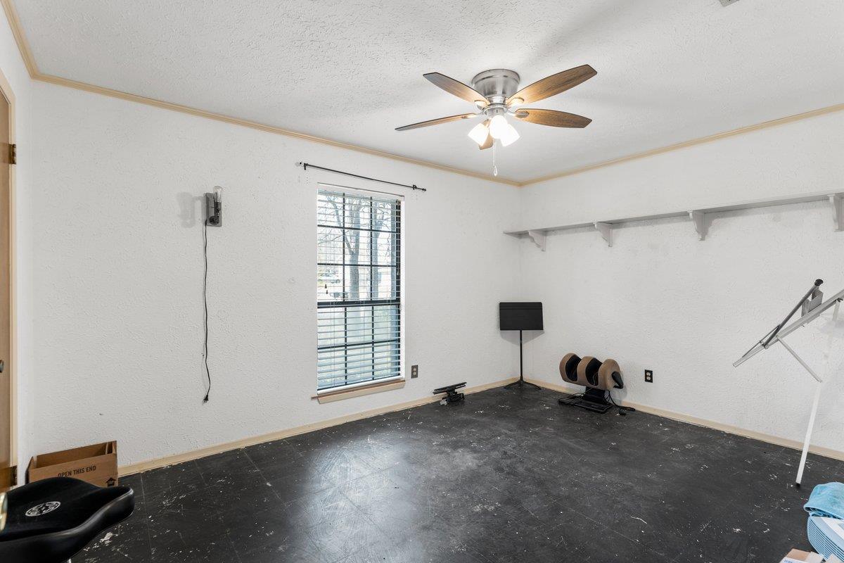 1304 Gatlinburg Dr, Pflugerville, TX 78660