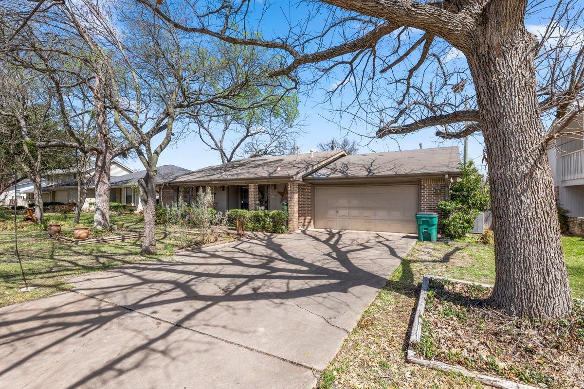 1304 Gatlinburg Dr, Pflugerville, TX 78660