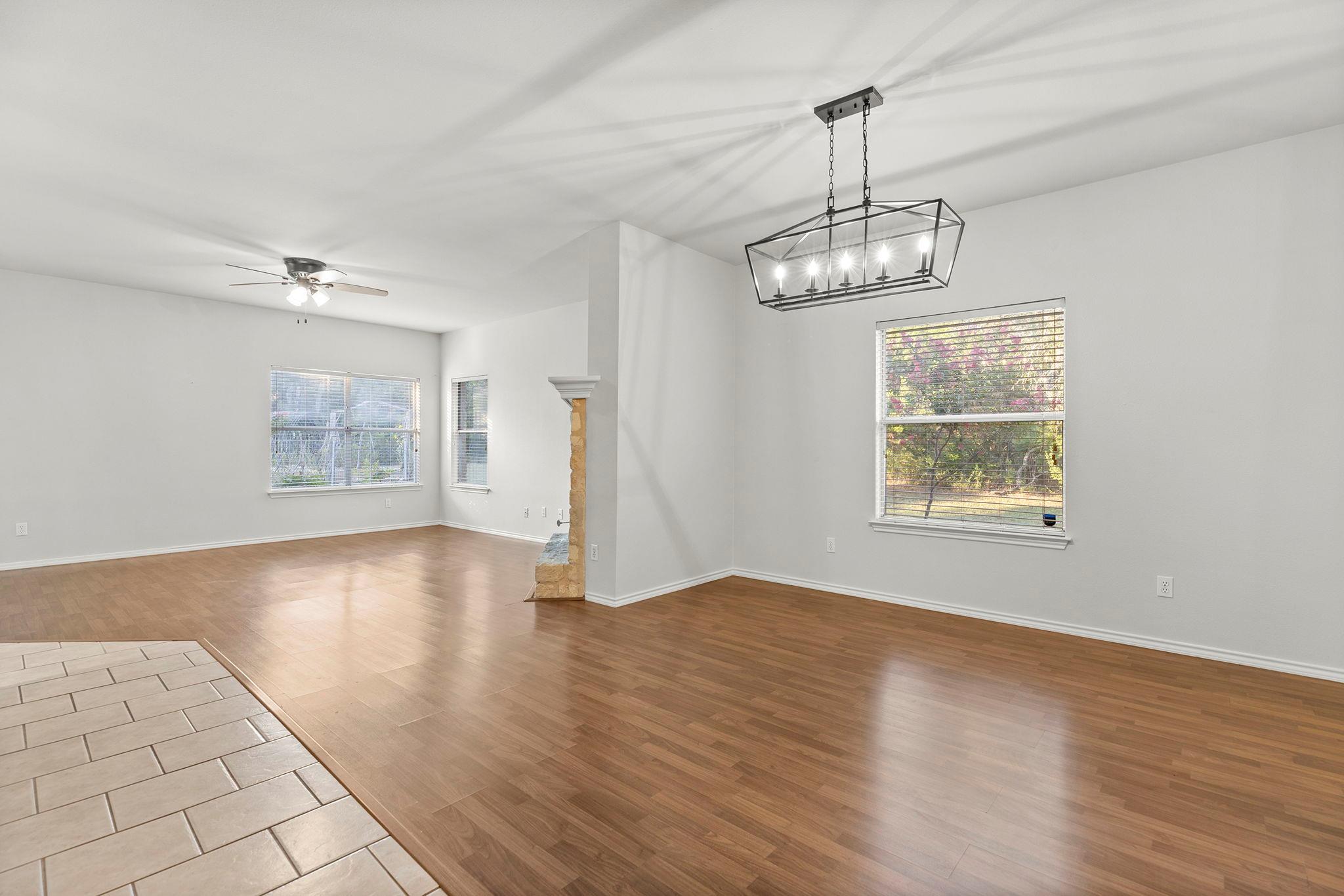 704 Ridgmar Rd, Leander, TX 78641