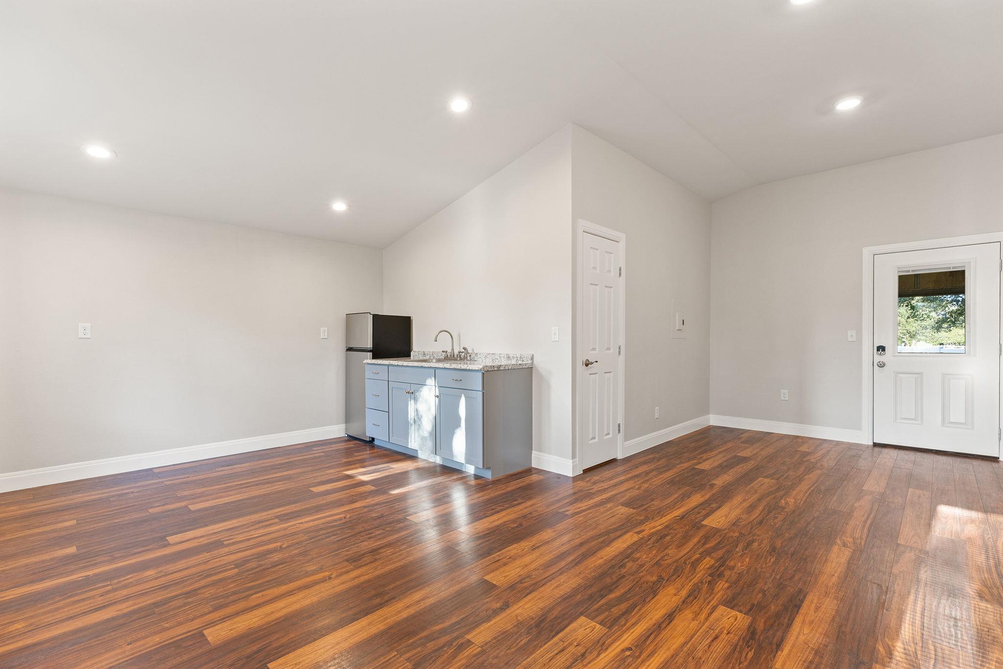 704 Ridgmar Rd, Leander, TX 78641