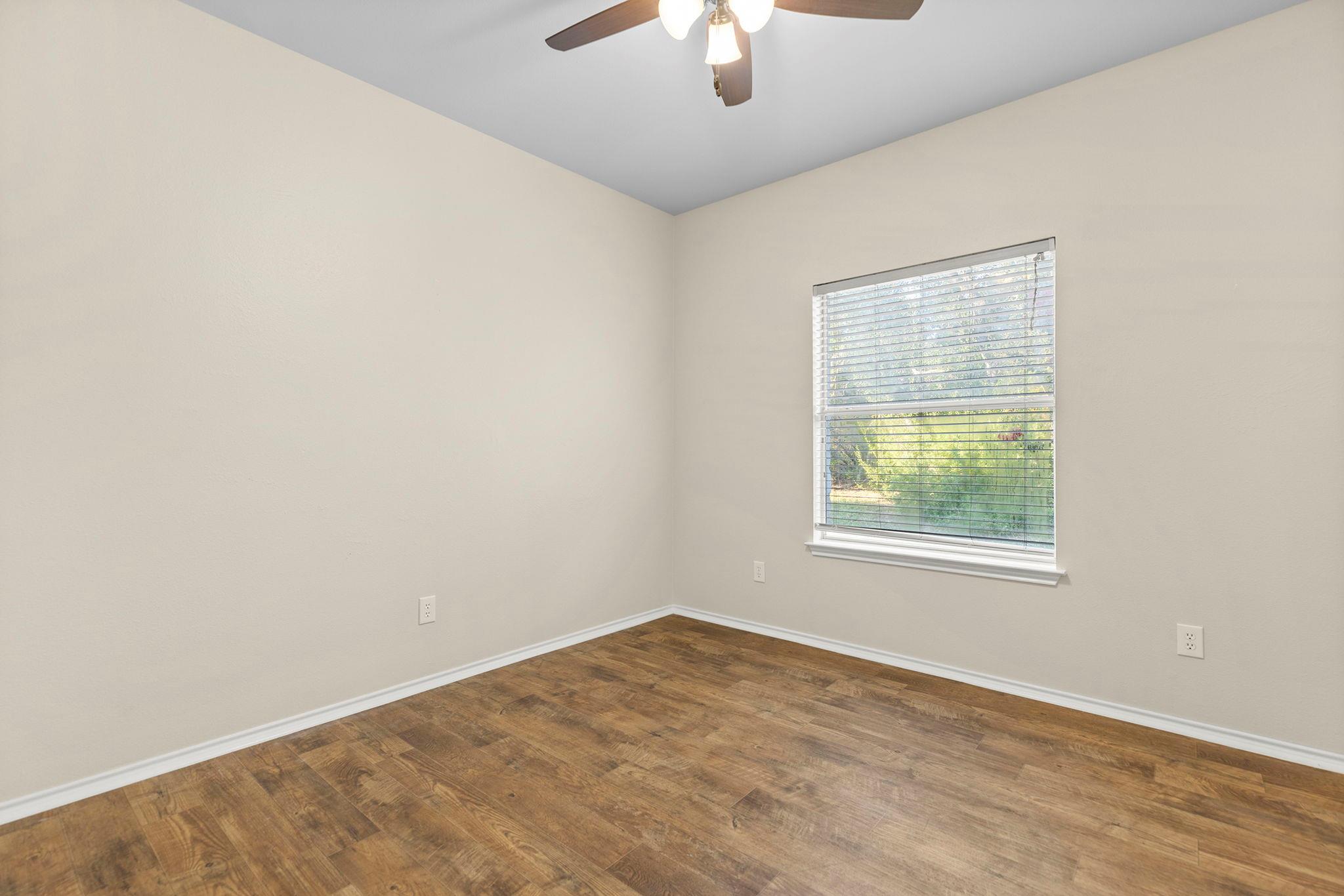 704 Ridgmar Rd, Leander, TX 78641