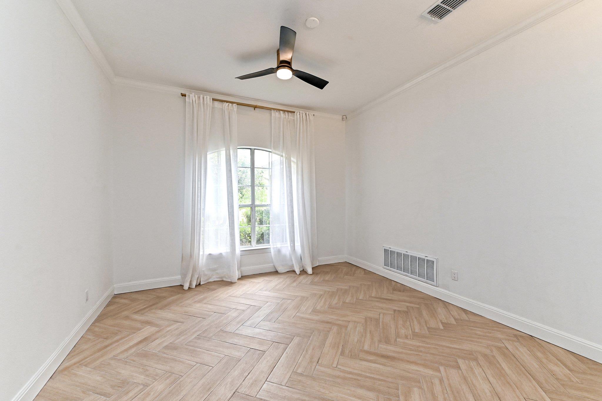 10020 Wild Dunes Dr, Austin, TX 78747