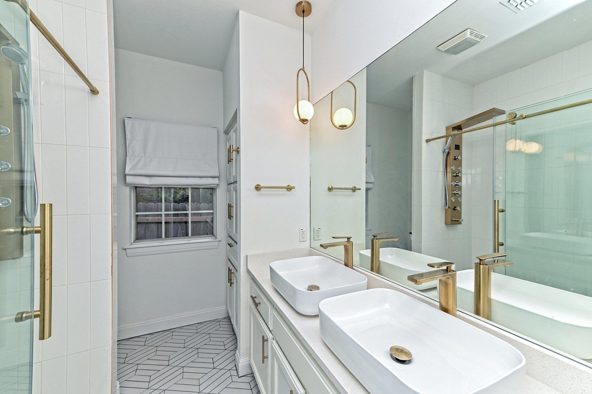 10020 Wild Dunes Dr, Austin, TX 78747