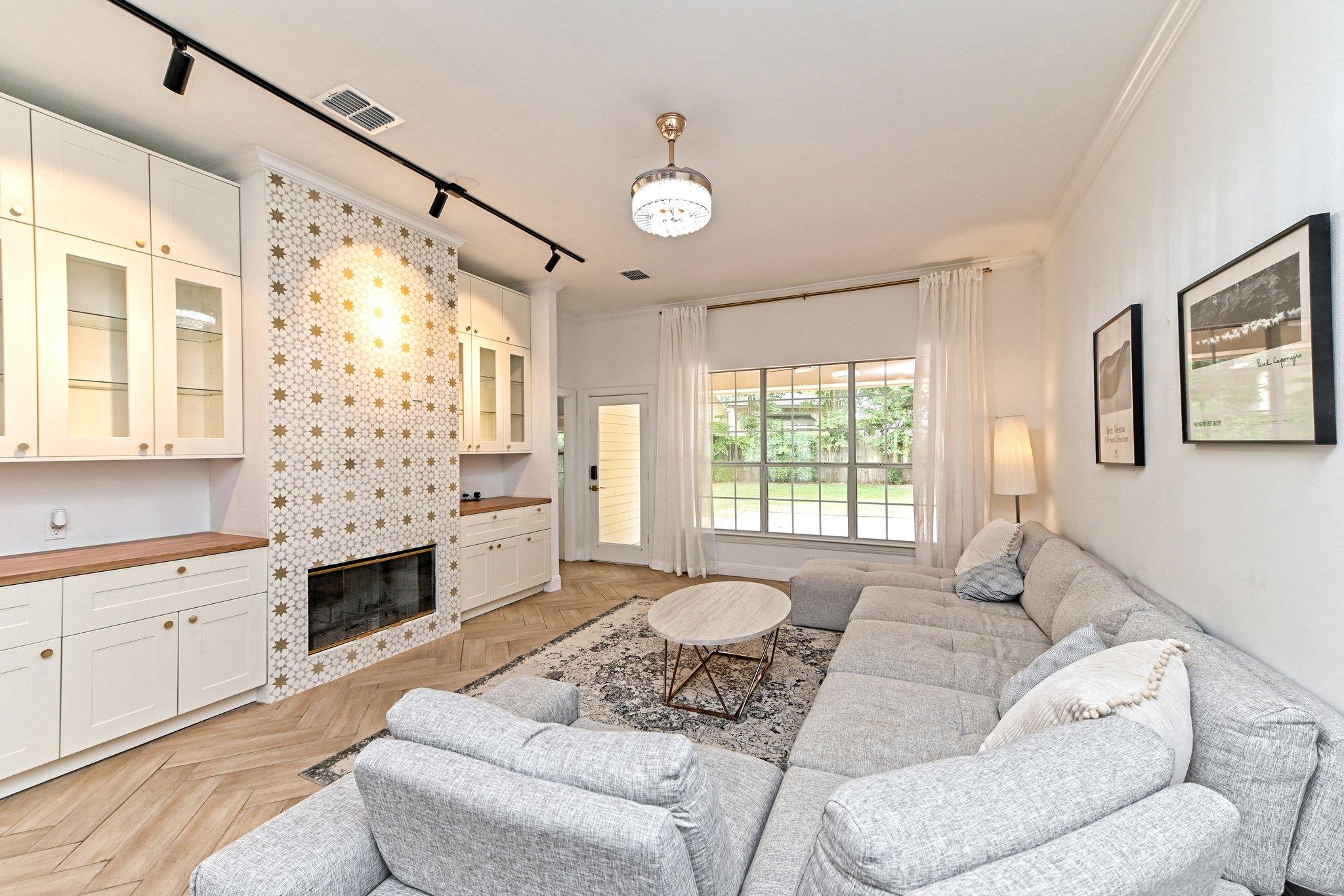 10020 Wild Dunes Dr, Austin, TX 78747