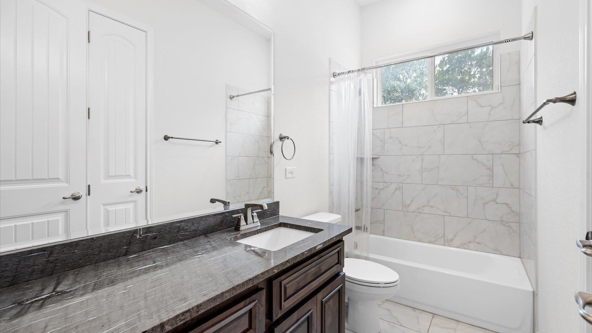 2382 Geneseo Oaks, New Braunfels, TX 78132