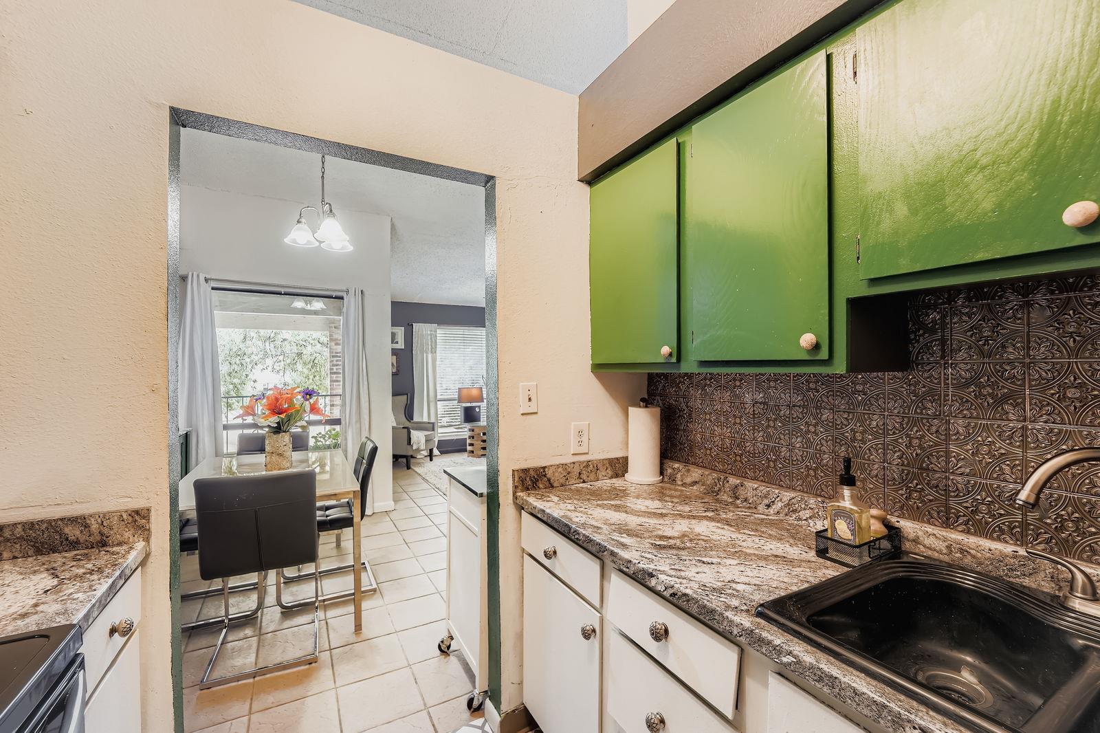 1705 Crossing Pl # A109, Austin, TX 78741