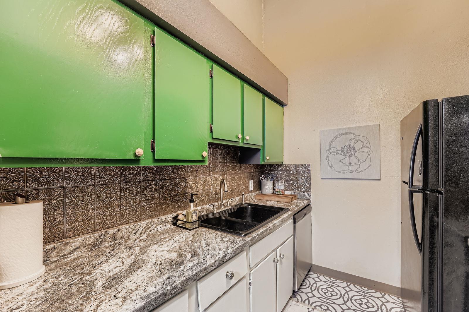 1705 Crossing Pl # A109, Austin, TX 78741