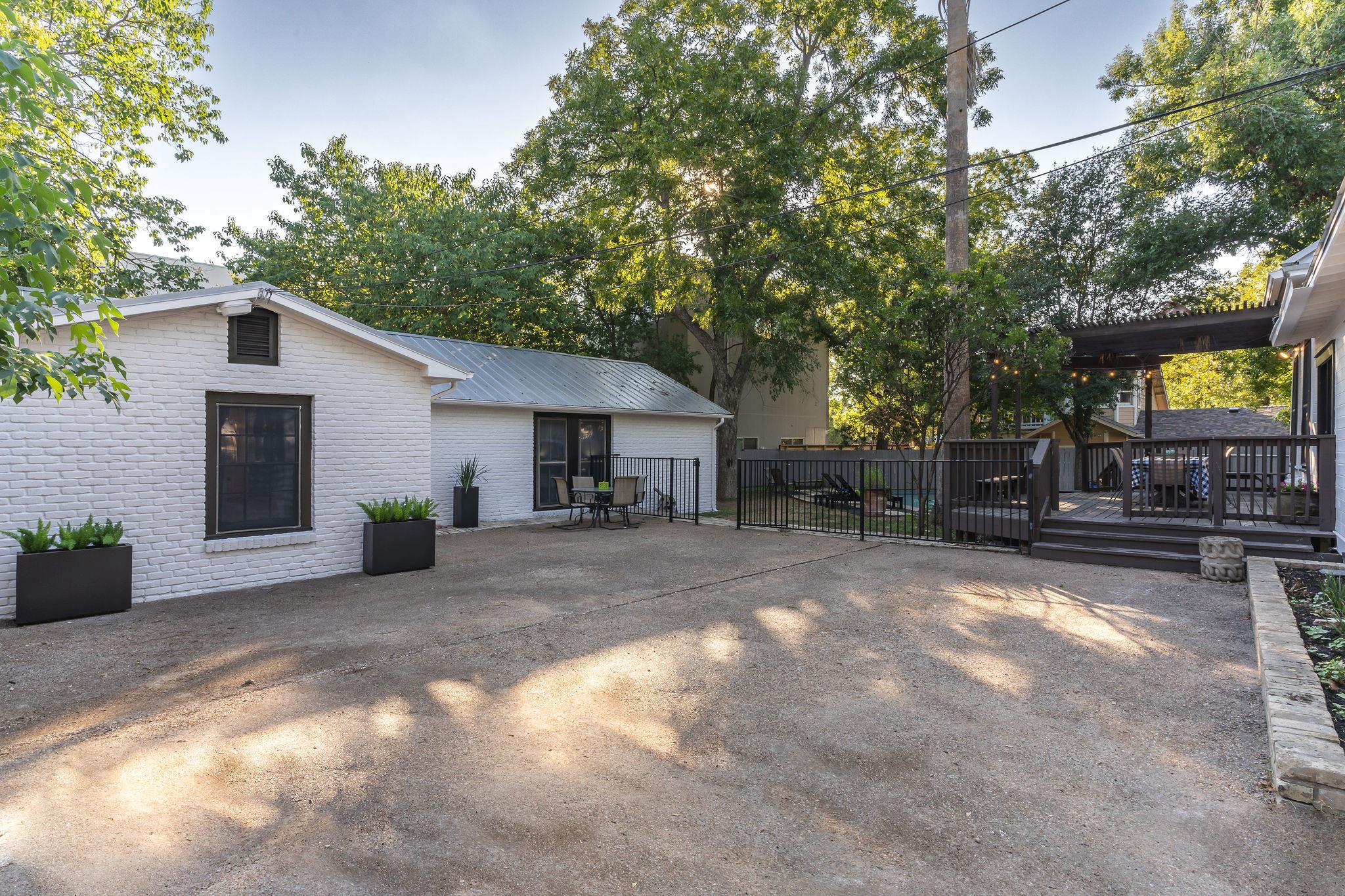 203 Leland St, Austin, TX 78704