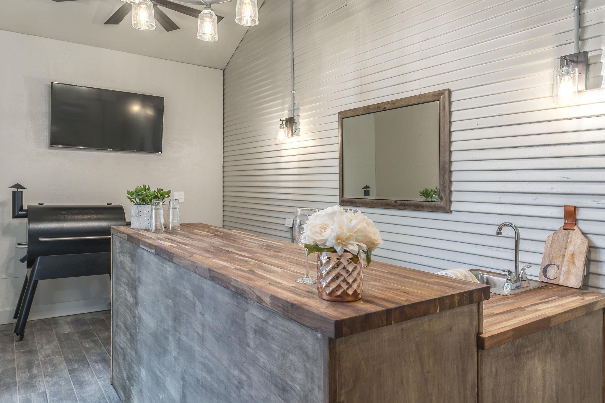 203 Leland St, Austin, TX 78704