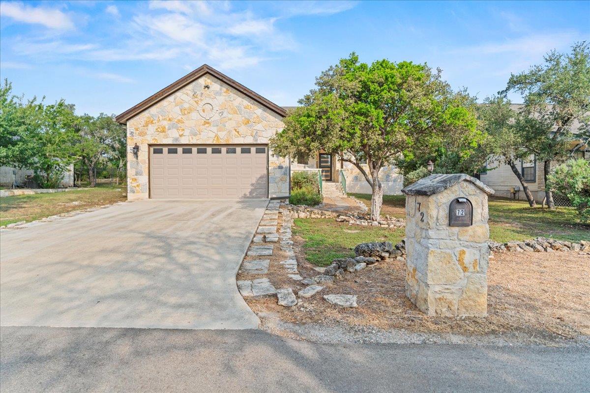 72 Augusta Dr, Wimberley, TX 78676