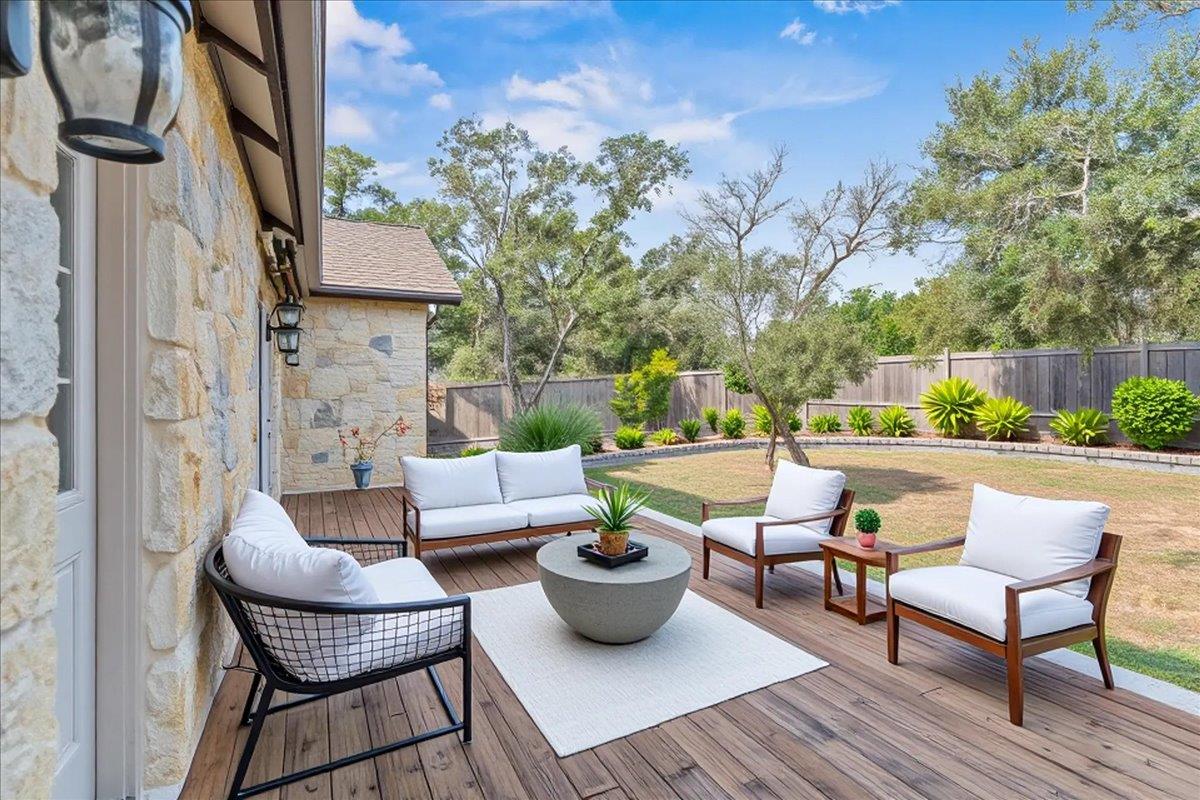 72 Augusta Dr, Wimberley, TX 78676