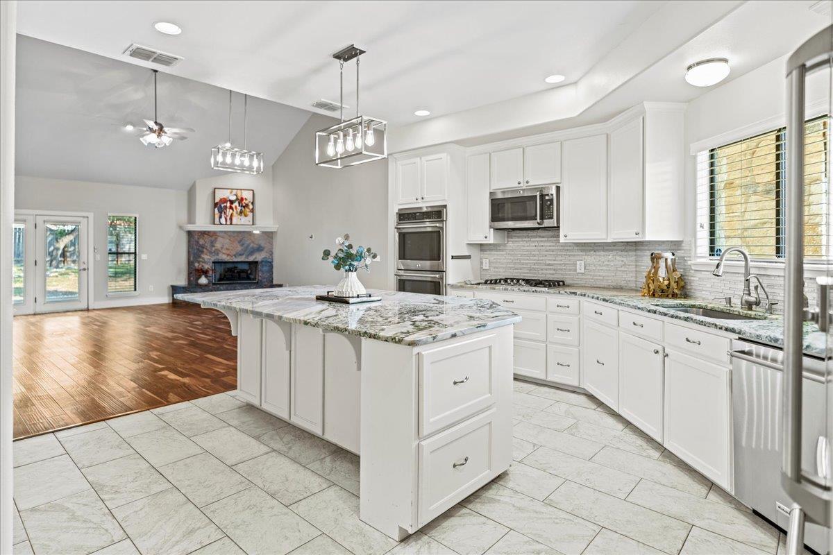 72 Augusta Dr, Wimberley, TX 78676