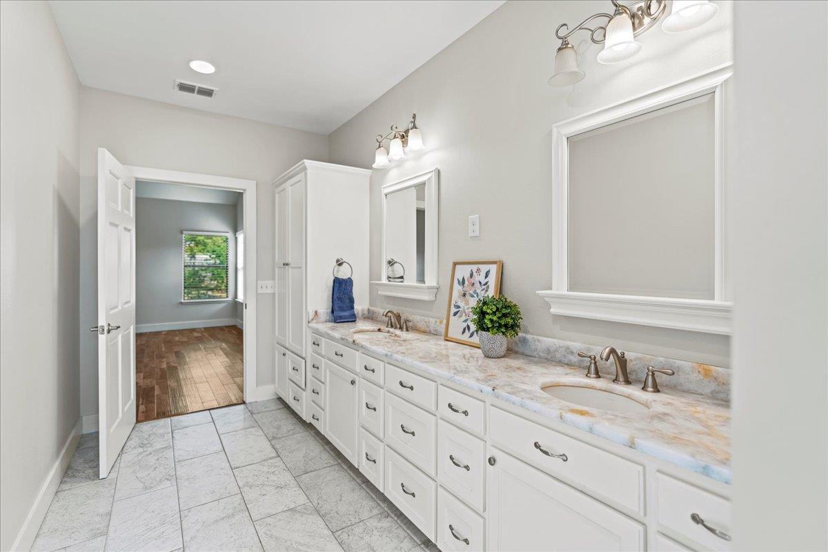 72 Augusta Dr, Wimberley, TX 78676