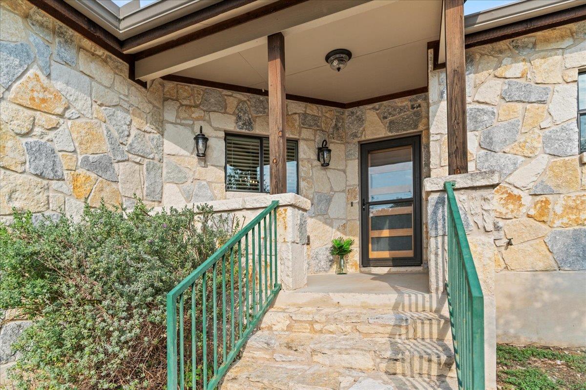 72 Augusta Dr, Wimberley, TX 78676