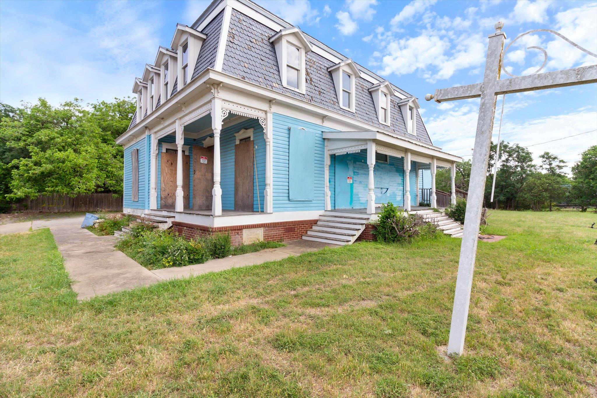 321 S Lbj, San Marcos, TX 78666