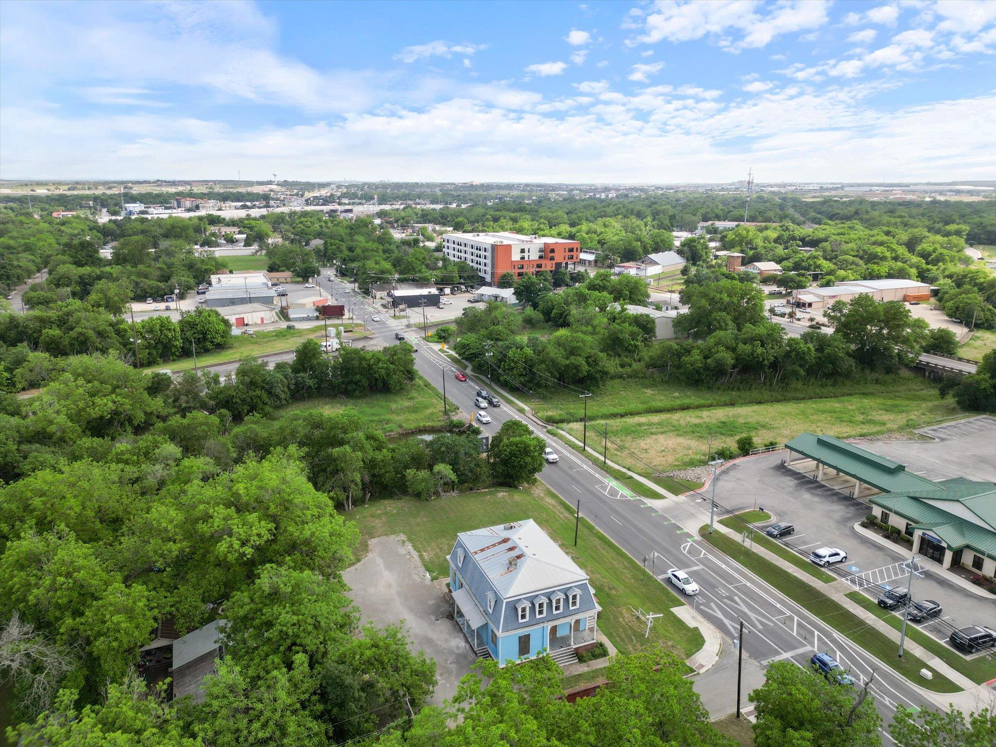 321 S Lbj, San Marcos, TX 78666