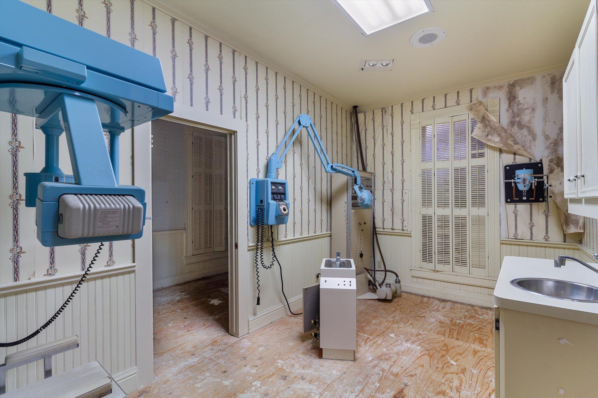 321 S Lbj, San Marcos, TX 78666