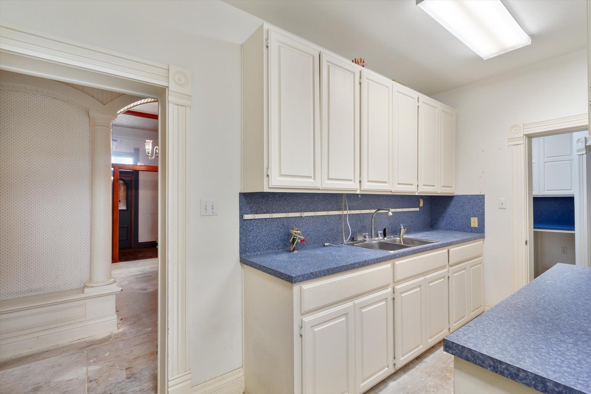 321 S Lbj, San Marcos, TX 78666