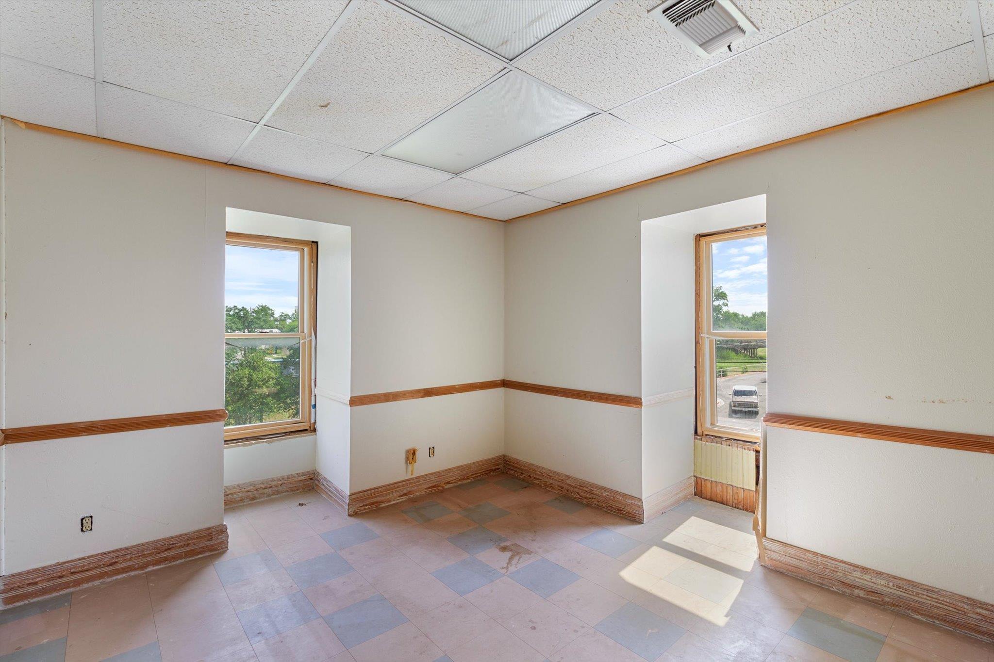 321 S Lbj, San Marcos, TX 78666