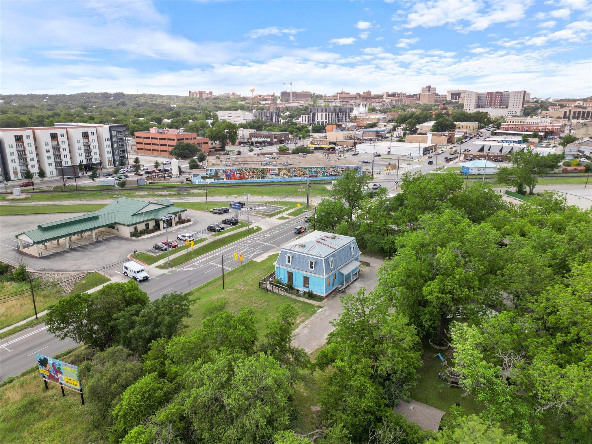 321 S Lbj, San Marcos, TX 78666