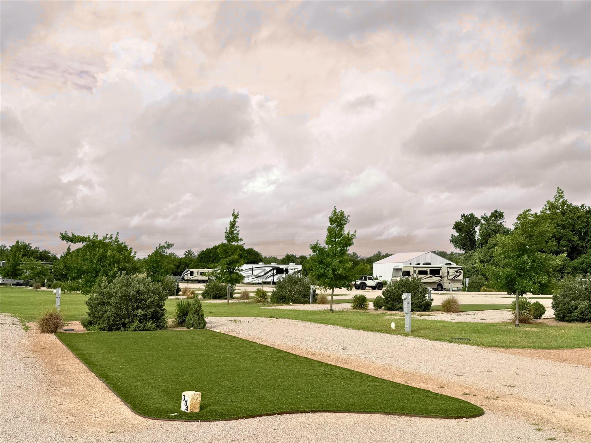 4584 E US Hwy 290 # 304R, Fredericksburg, TX 78624