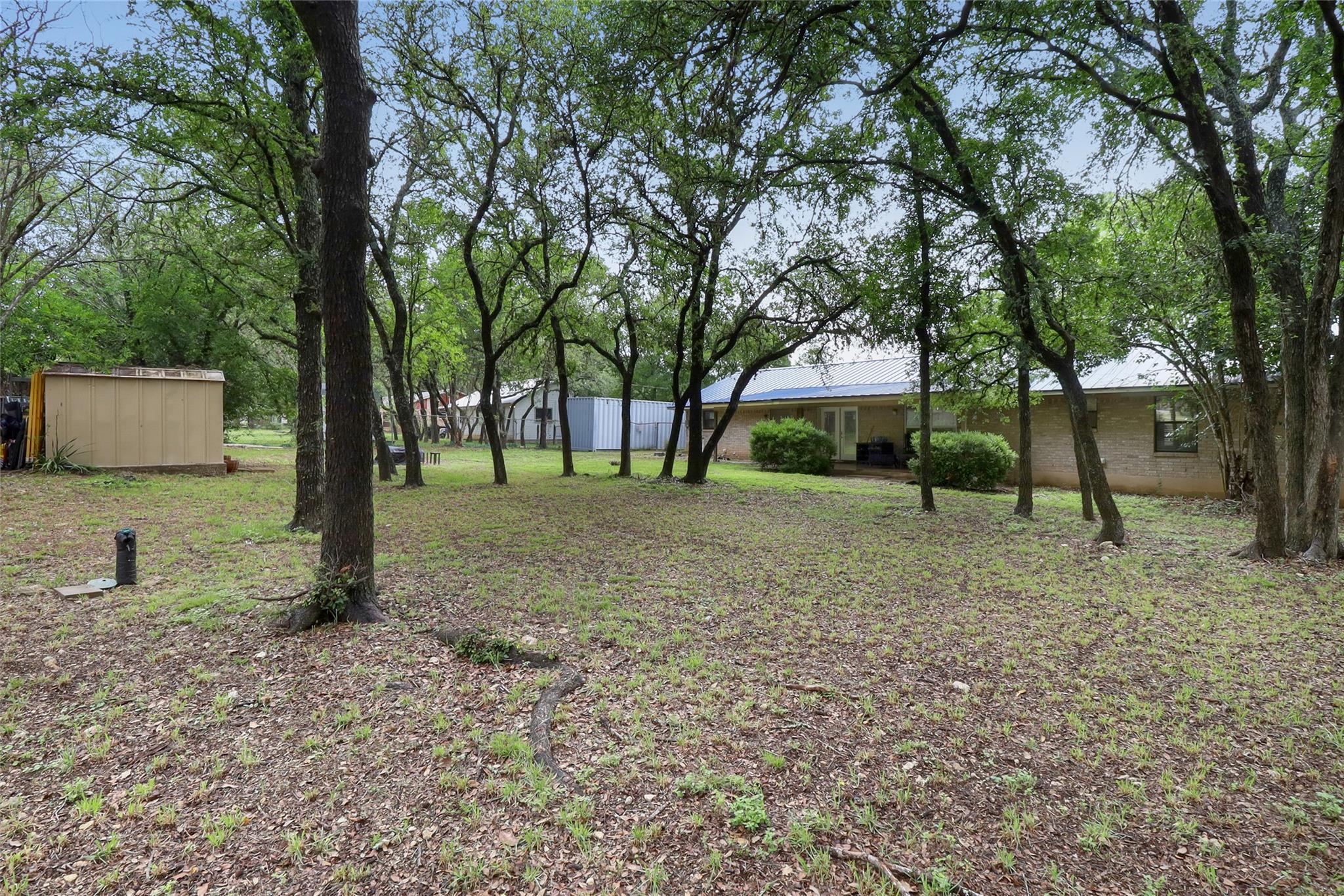 1313 Oakridge Dr, Blanco, TX 78606