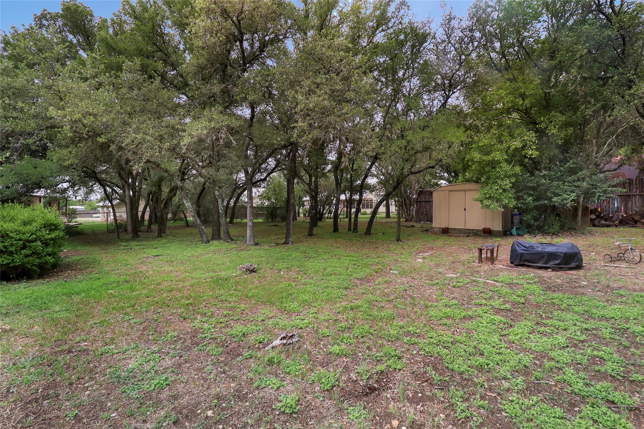 1313 Oakridge Dr, Blanco, TX 78606