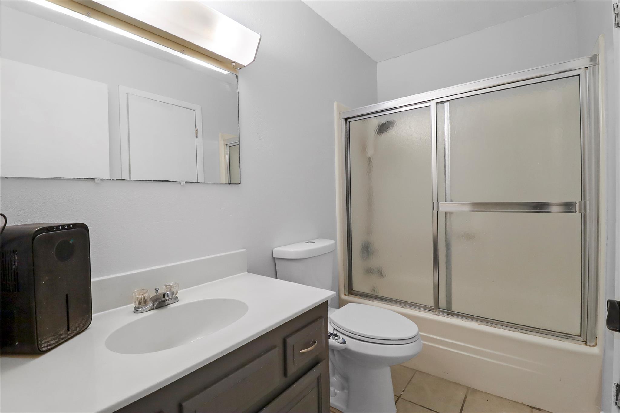 1313 Oakridge Dr, Blanco, TX 78606