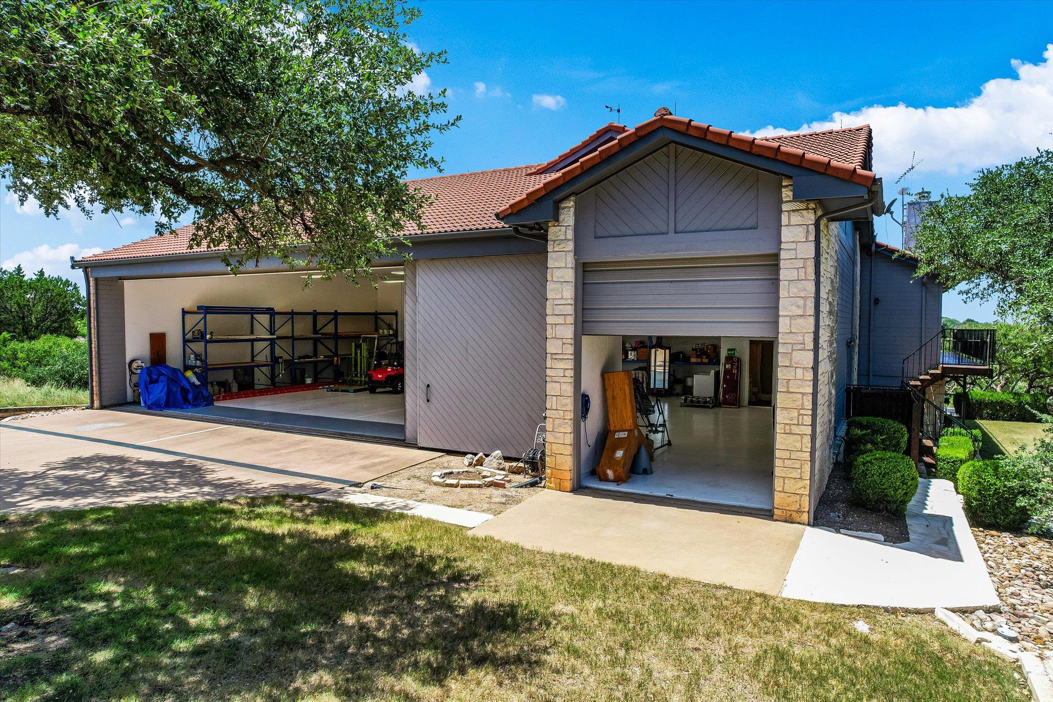 1311 Clayton Nolen Dr, Horseshoe Bay, TX 78657