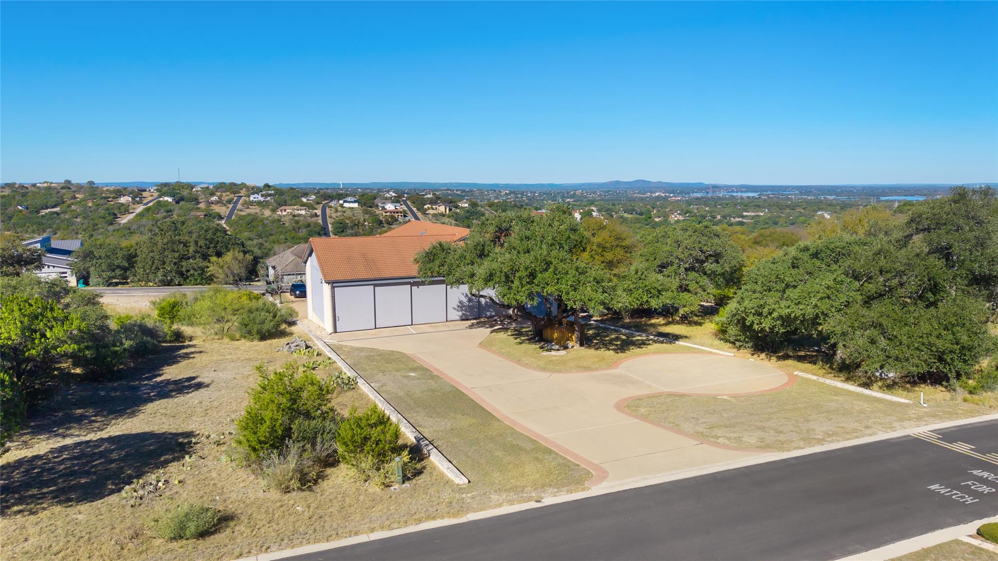 1311 Clayton Nolen Dr, Horseshoe Bay, TX 78657