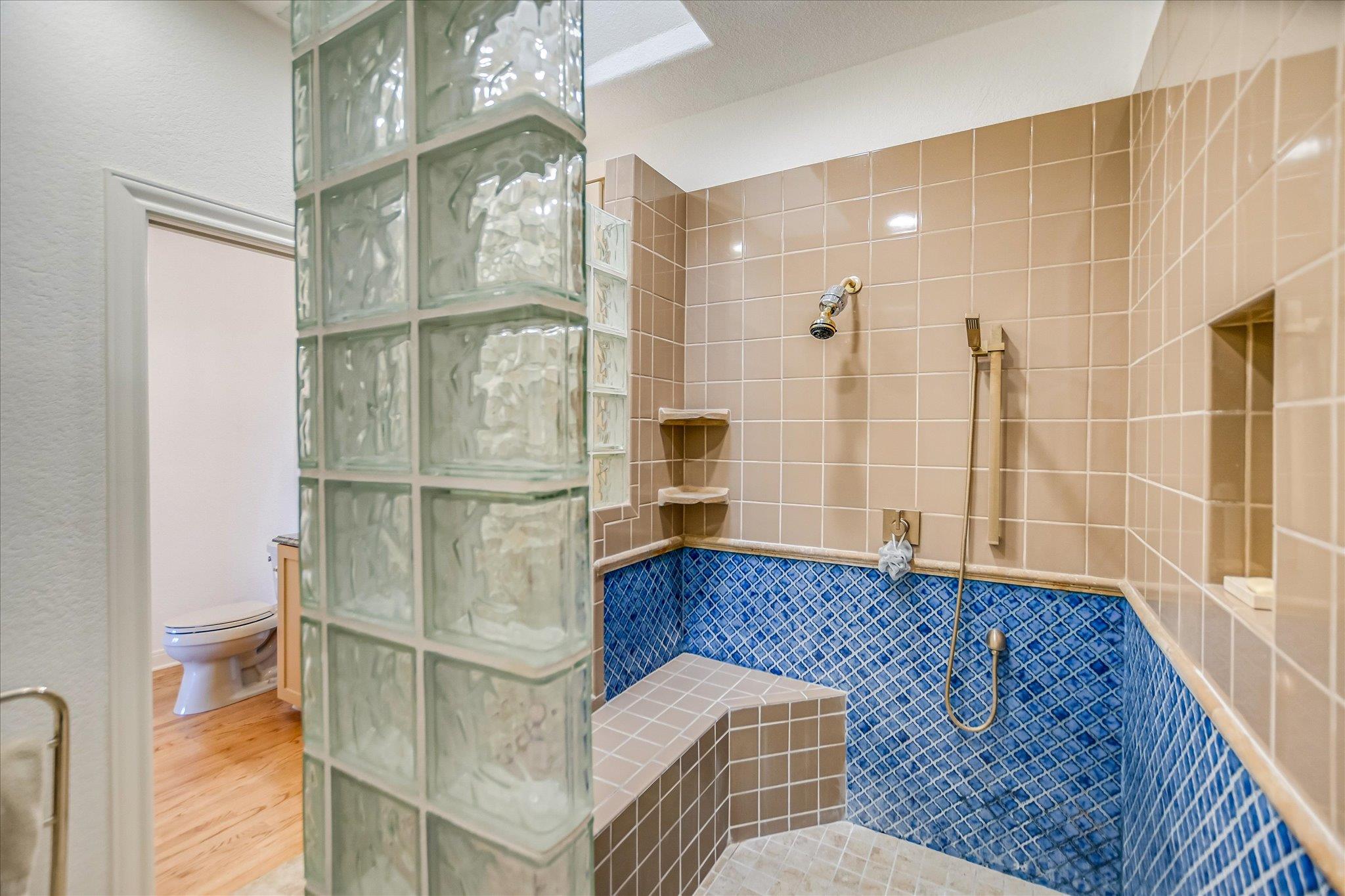 1311 Clayton Nolen Dr, Horseshoe Bay, TX 78657