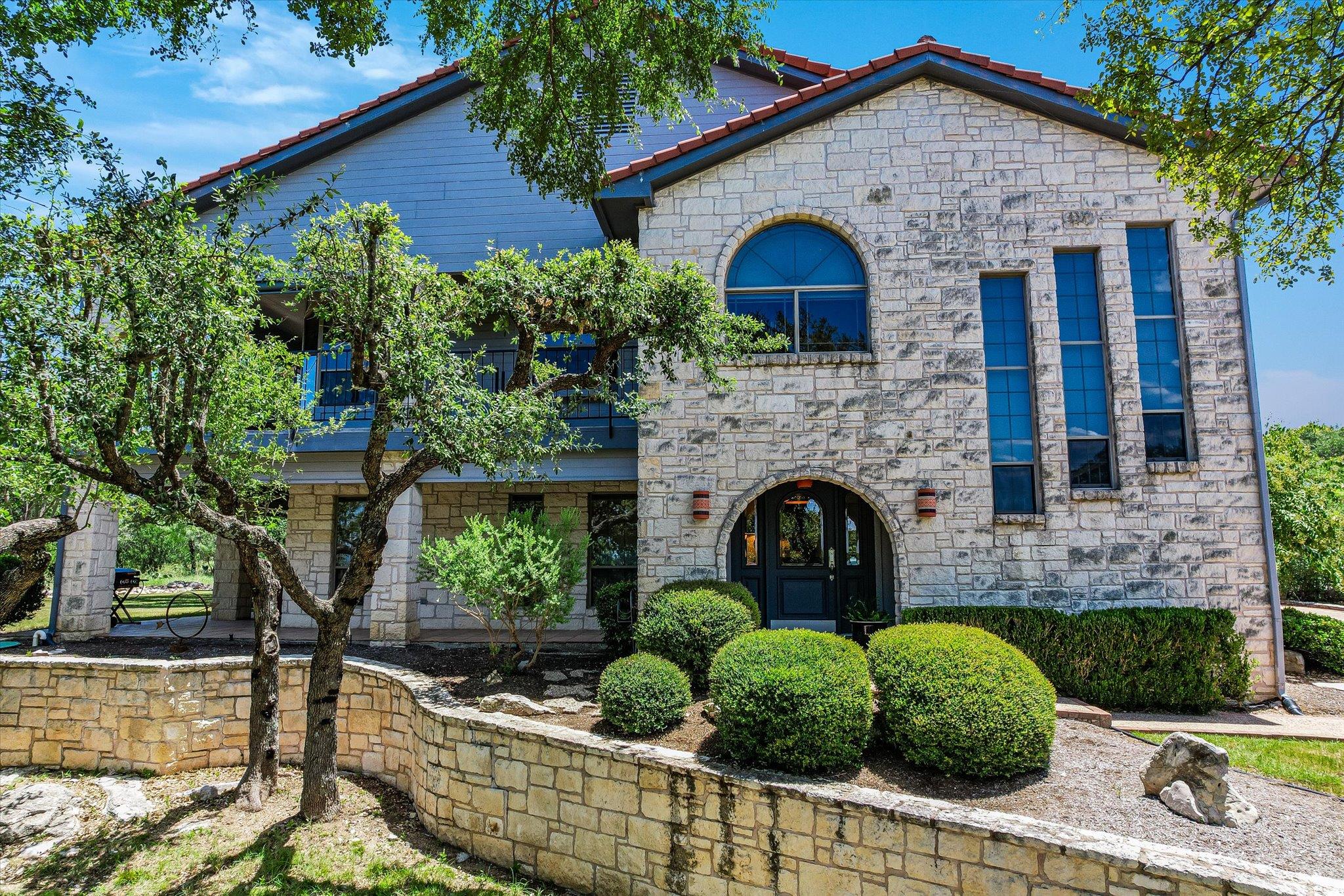 1311 Clayton Nolen Dr, Horseshoe Bay, TX 78657