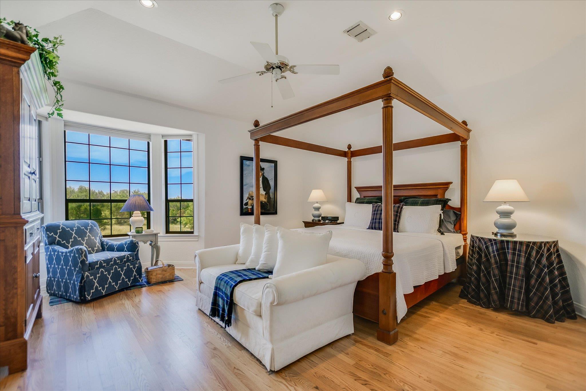 1311 Clayton Nolen Dr, Horseshoe Bay, TX 78657