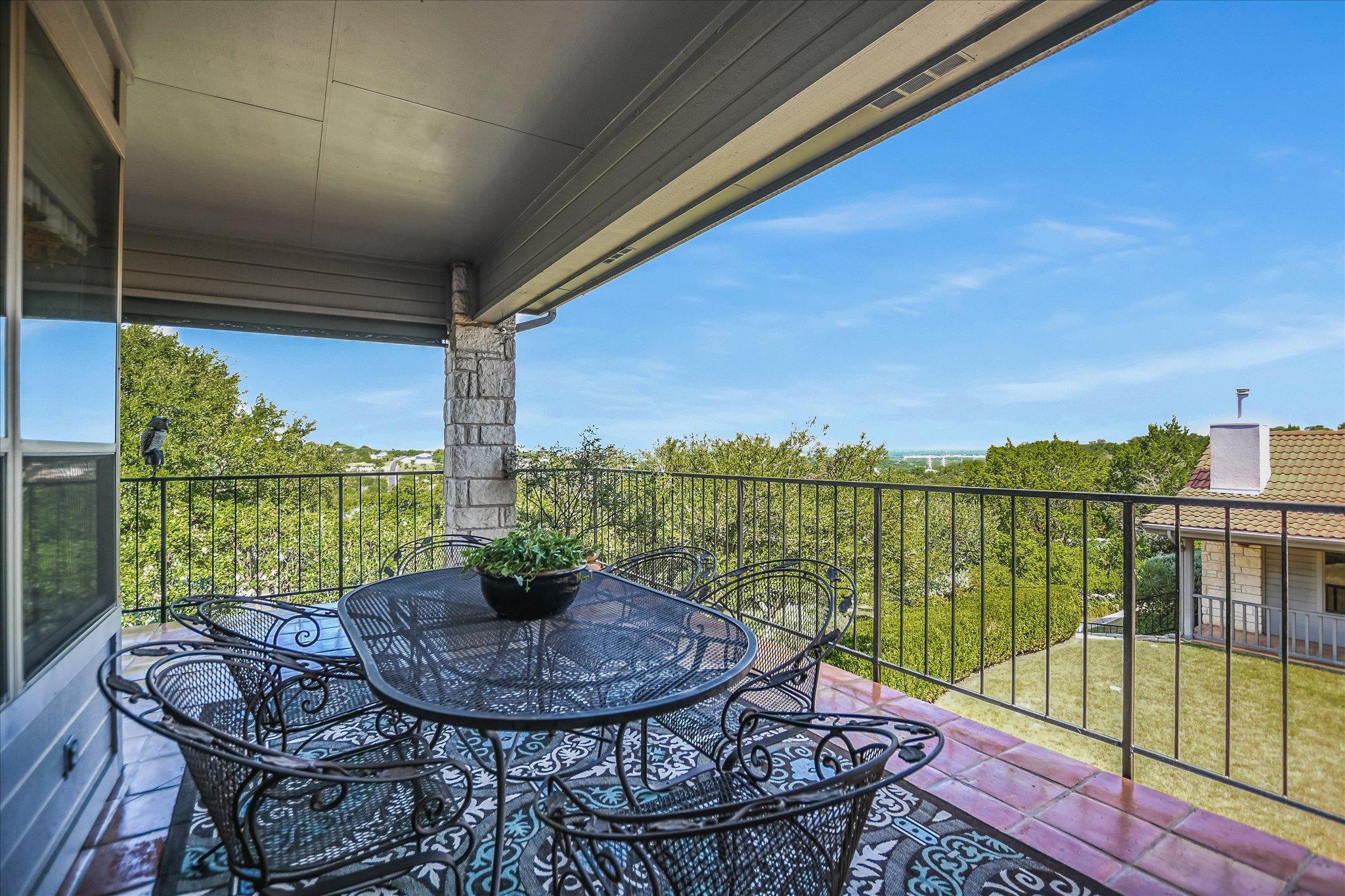 1311 Clayton Nolen Dr, Horseshoe Bay, TX 78657