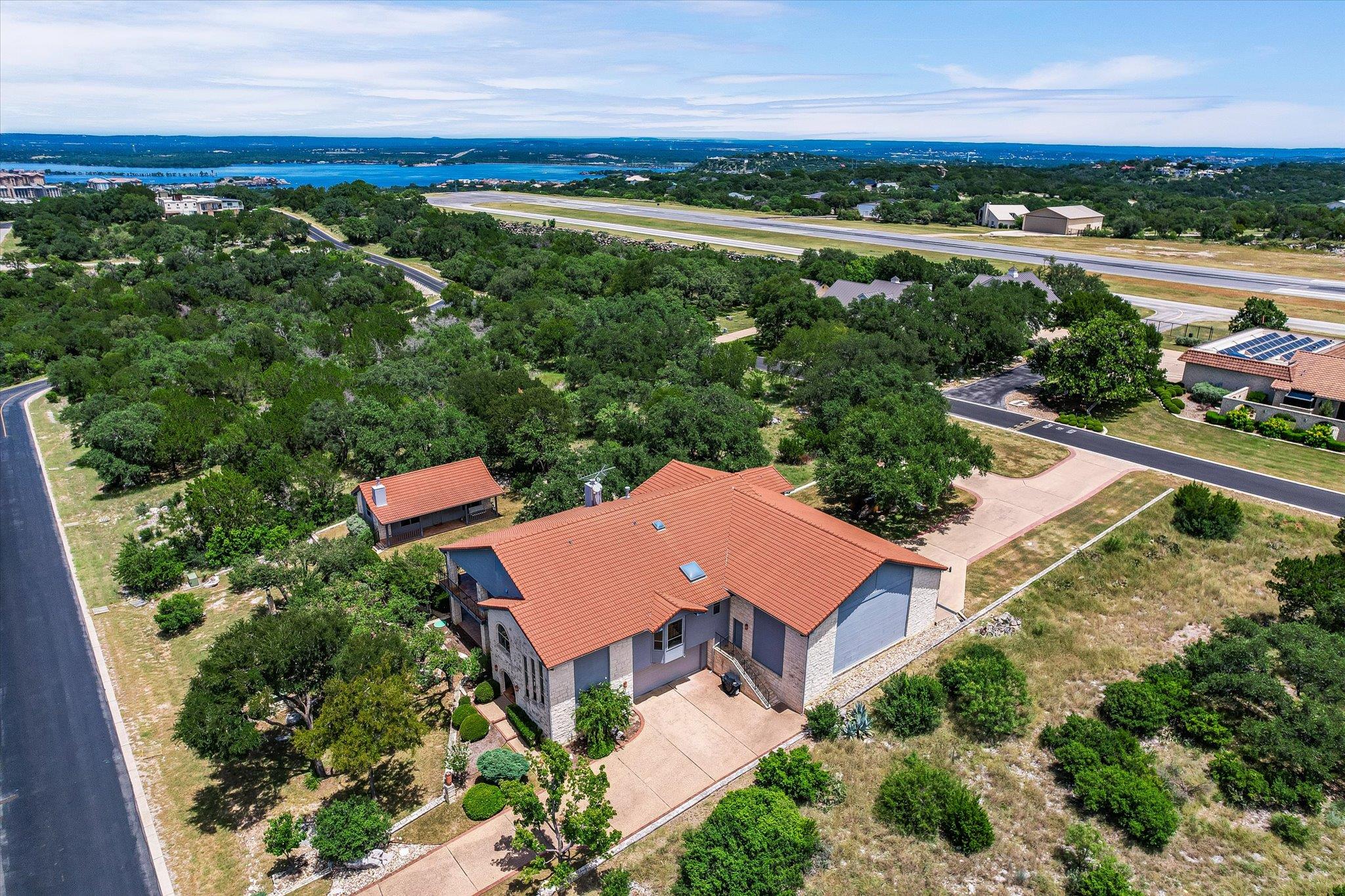 1311 Clayton Nolen Dr, Horseshoe Bay, TX 78657