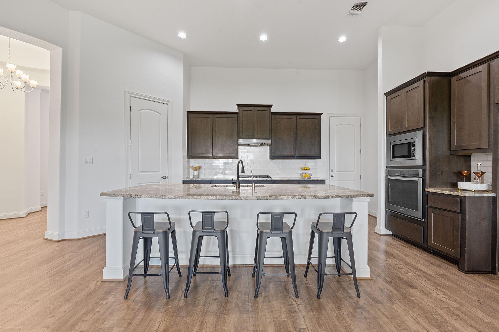 200 Brentwood Dr, Austin, TX 78737