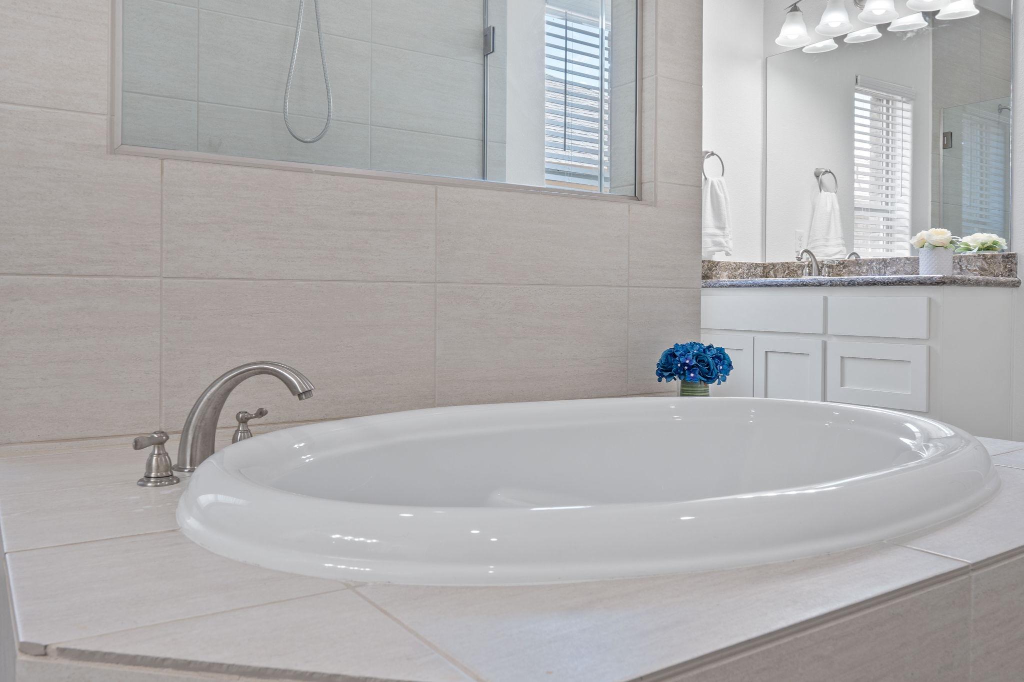 200 Brentwood Dr, Austin, TX 78737