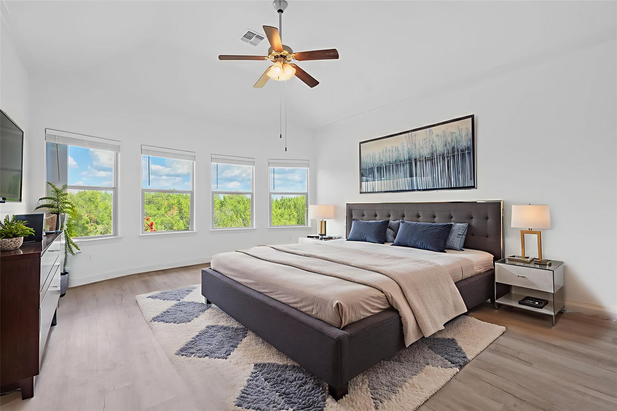 200 Brentwood Dr, Austin, TX 78737