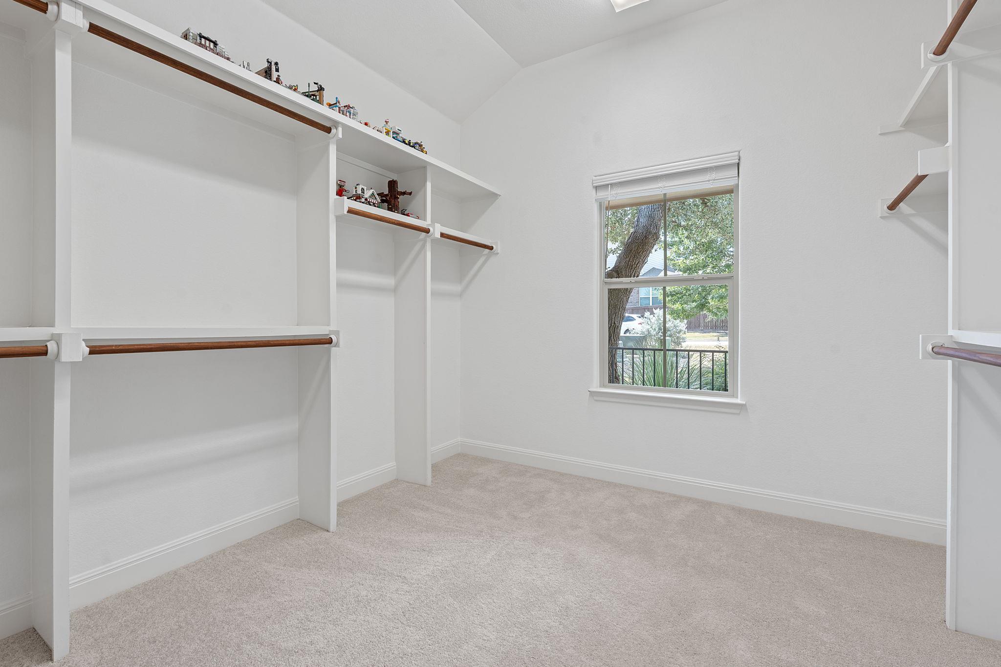 200 Brentwood Dr, Austin, TX 78737