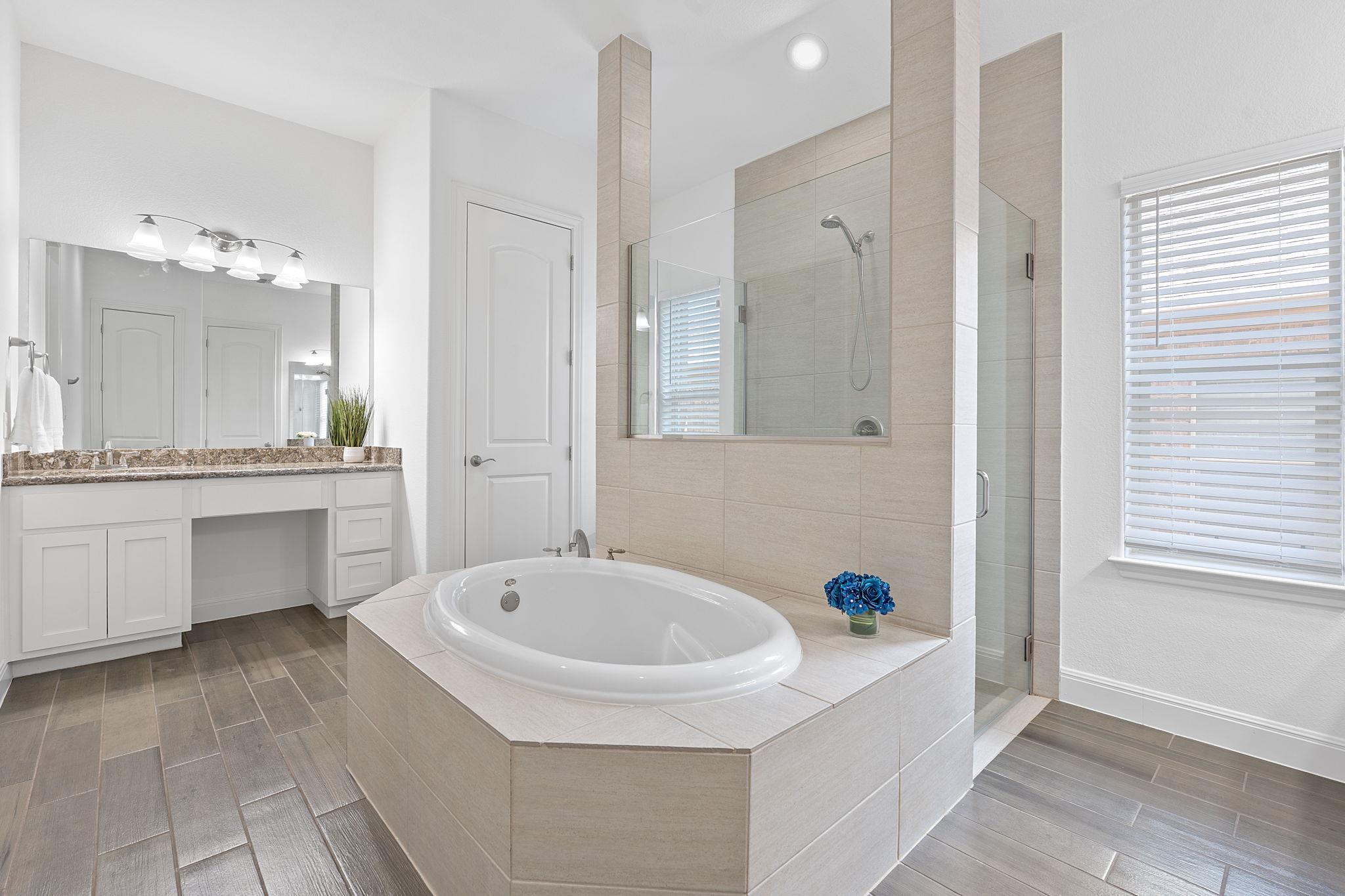 200 Brentwood Dr, Austin, TX 78737