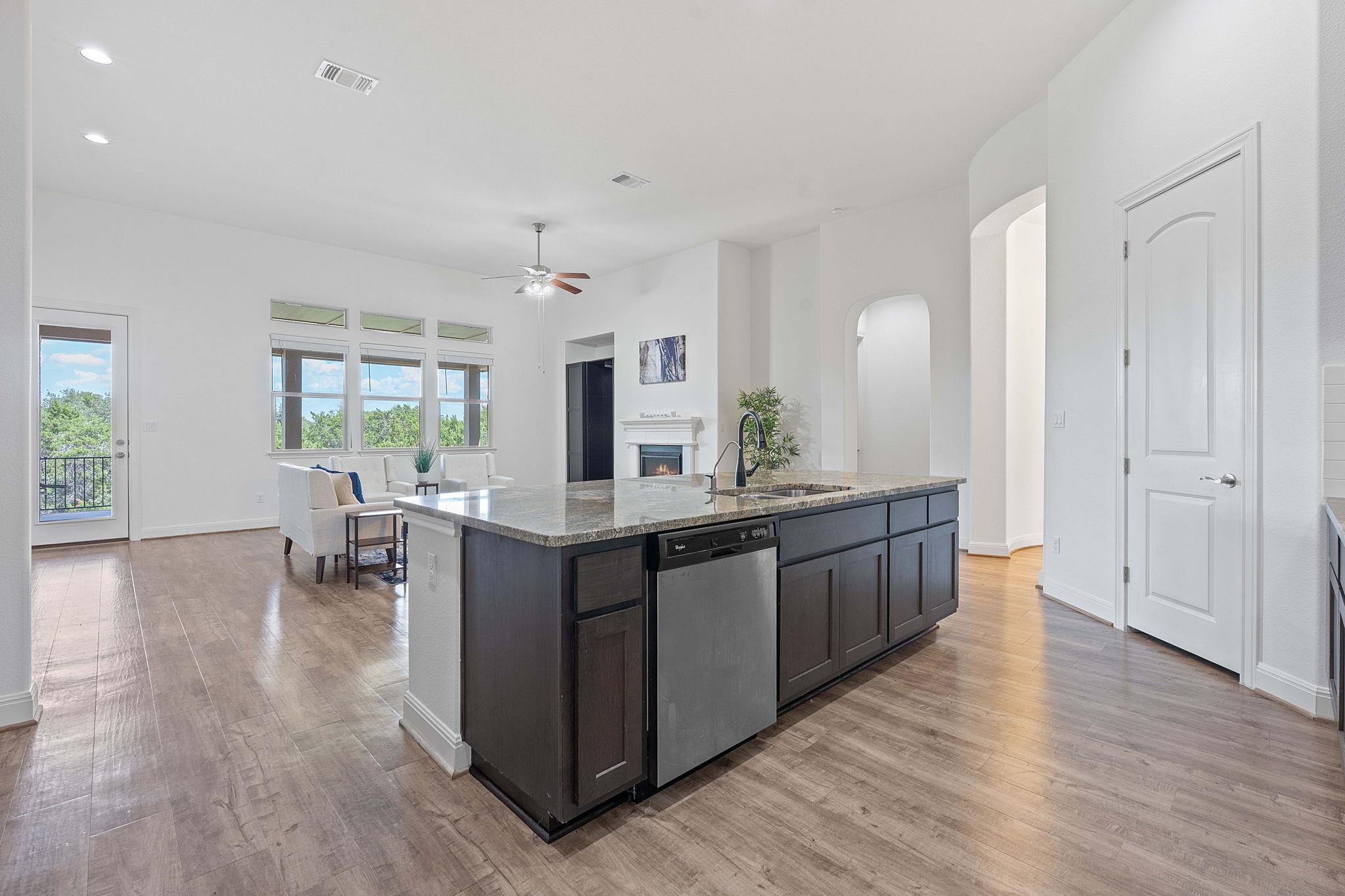 200 Brentwood Dr, Austin, TX 78737