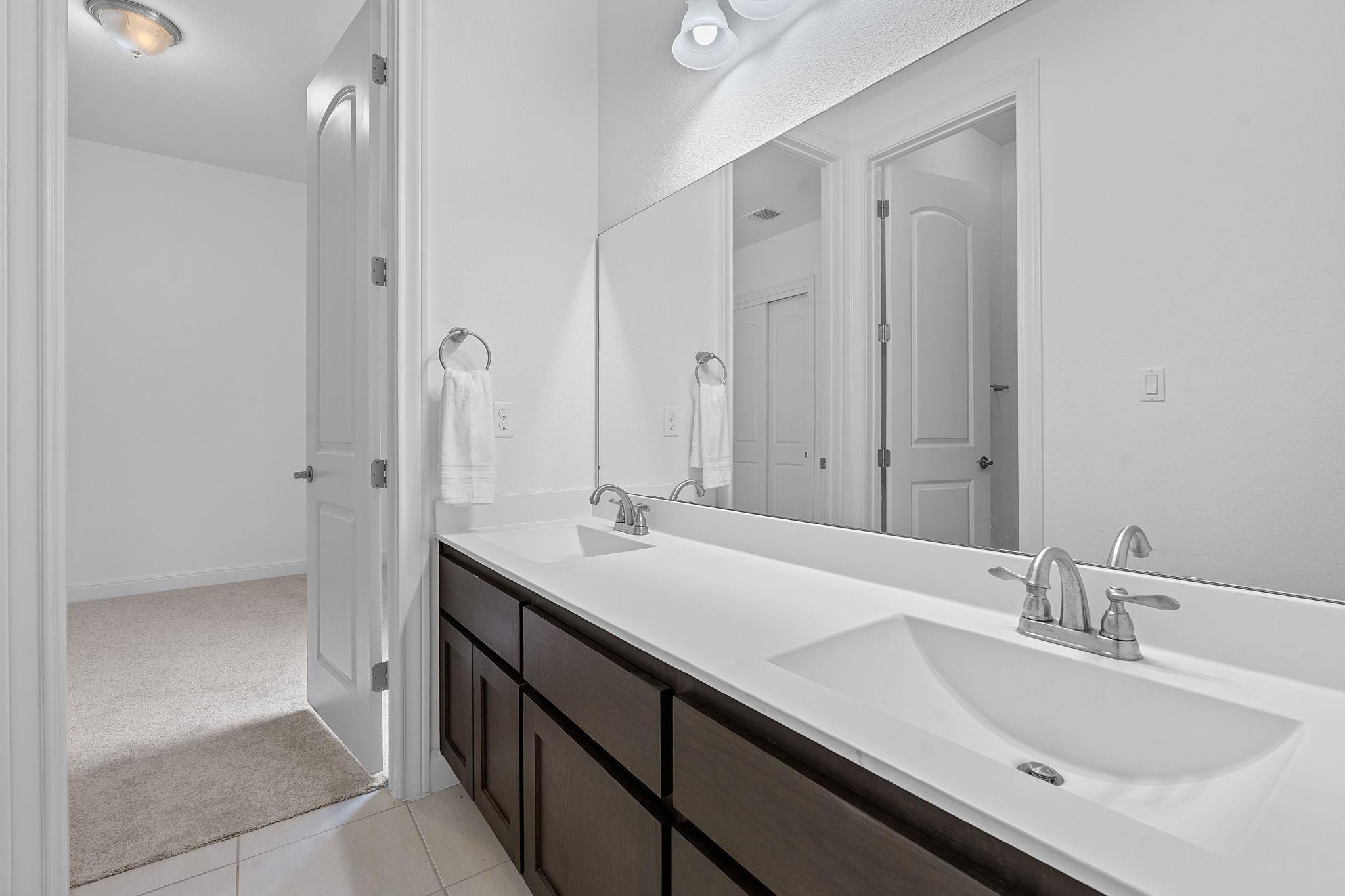 200 Brentwood Dr, Austin, TX 78737